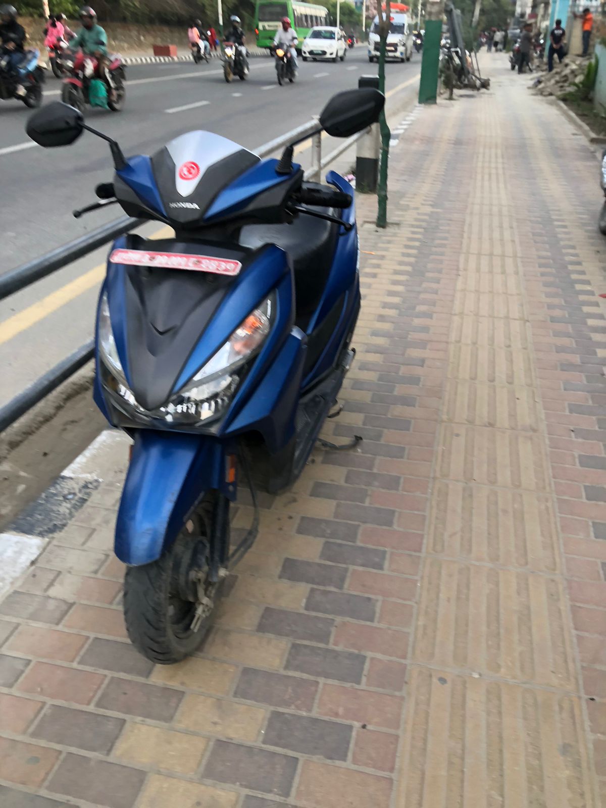 HONDA GRAZIA 001 LOT SCOOTER