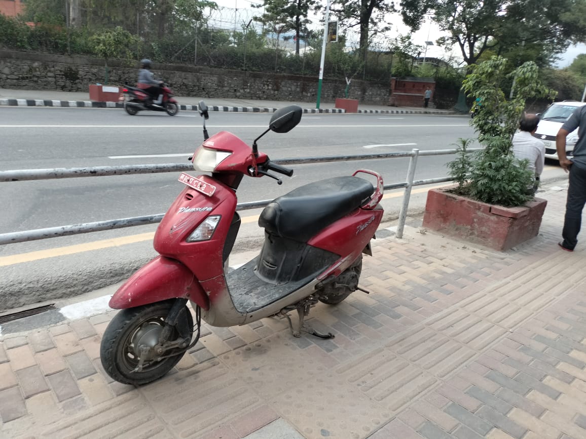 Hero pleasure scooter