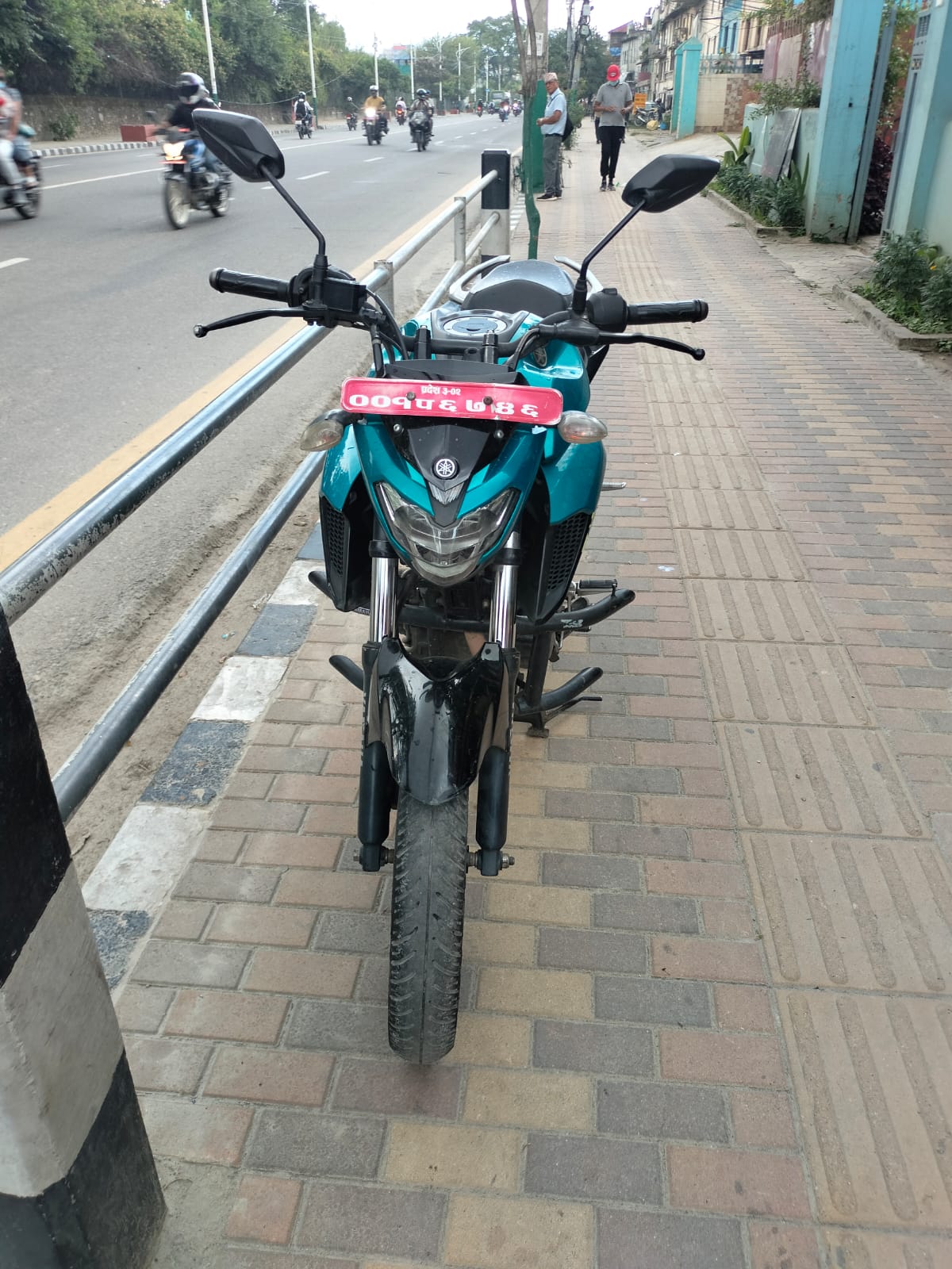 Yamaha FZ bike